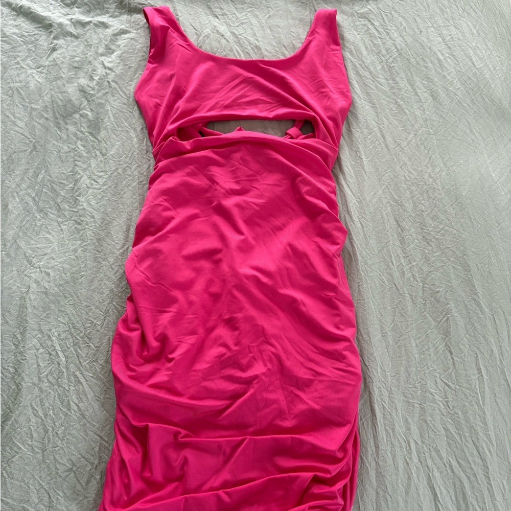 Elegant Pink Sleeveless Dress